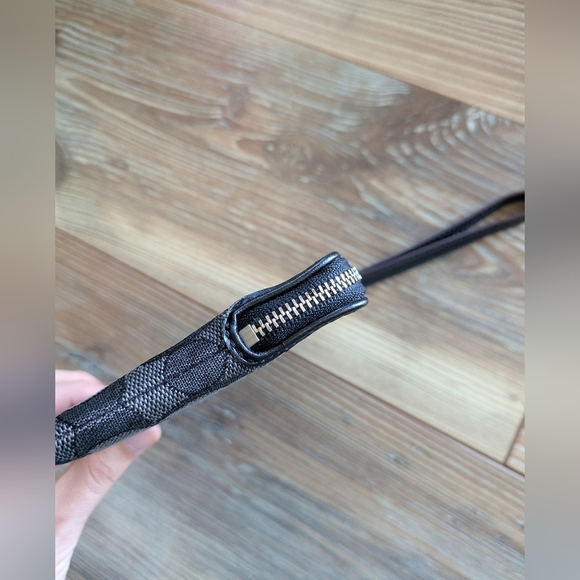 Coach Small Corner Zip Wristlet Pouch Wallet Signature Logo Black Gray - Picture 5 of 13